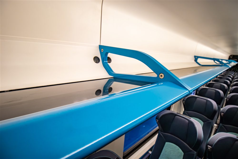 Installed luggage-rack structure inside the vehicle